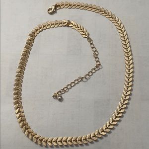Adjustable gold necklace